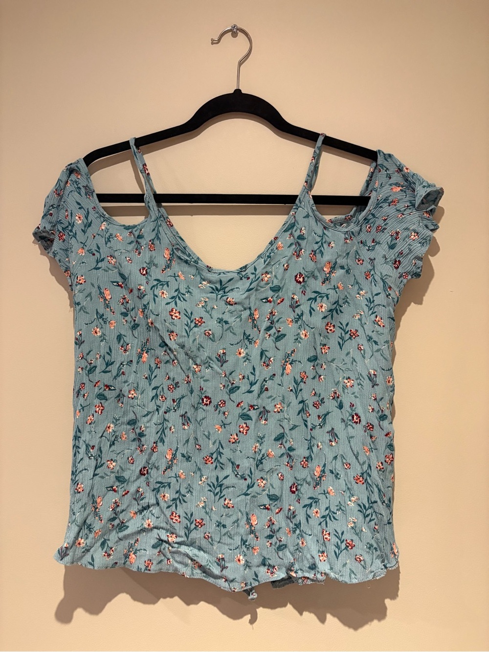 Blue Floral Cold-Shoulder Button-Front Cami - Picture 11 of 12